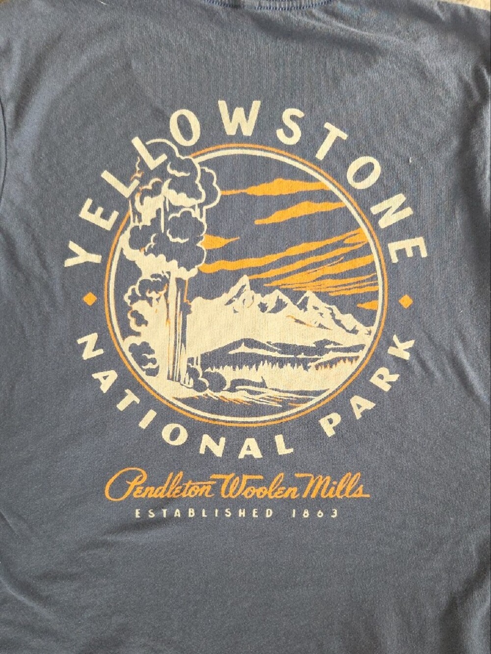 Pendleton Blue Yellowstone National Park Graphic Tee Women's Size M - Picture 5 of 5